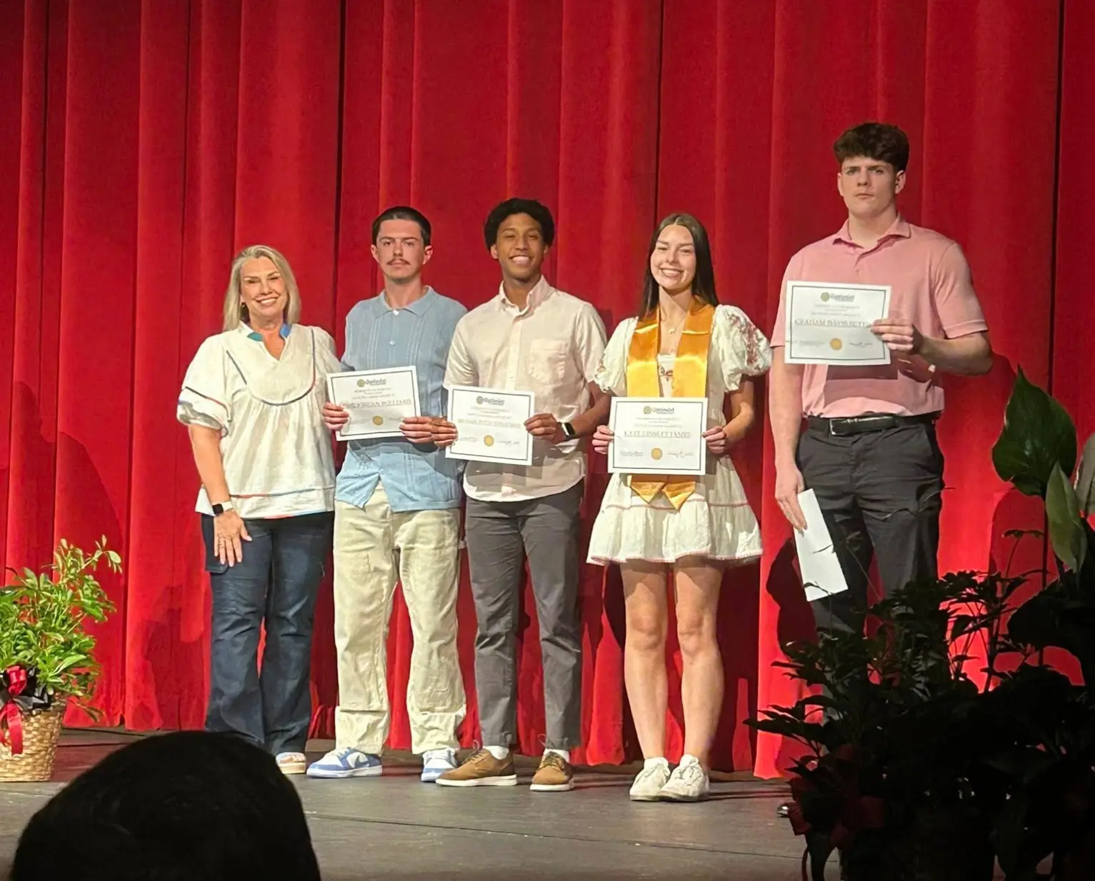 scholarships-background-img
